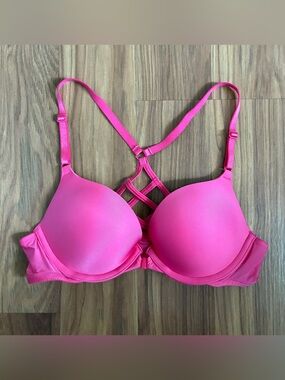 Victoria's Secret Pink Front-Close Push-Up
Bra with Strappy Cage Back Size 34A